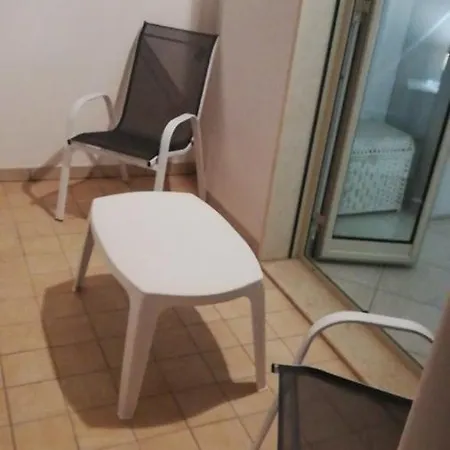 La Maison De Nina Apartment